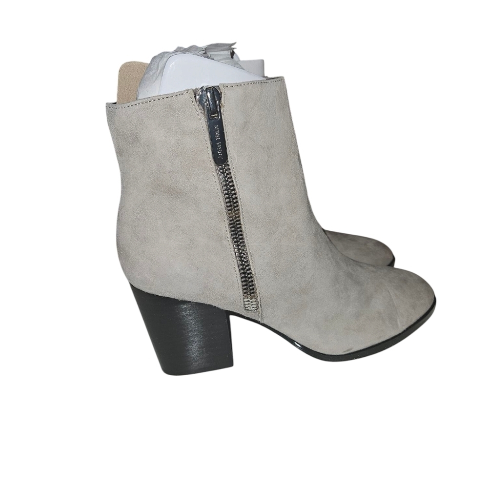 Nine West Niomi Stacked Heel Suede Leather Booties Size 8 Gray EUC - Picture 3 of 13